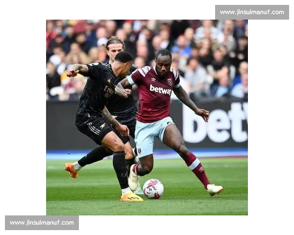 英超足球联赛风靡全球背后的多重魅力解析与商业成功之道深度探秘 - 副本 - 副本 - 副本